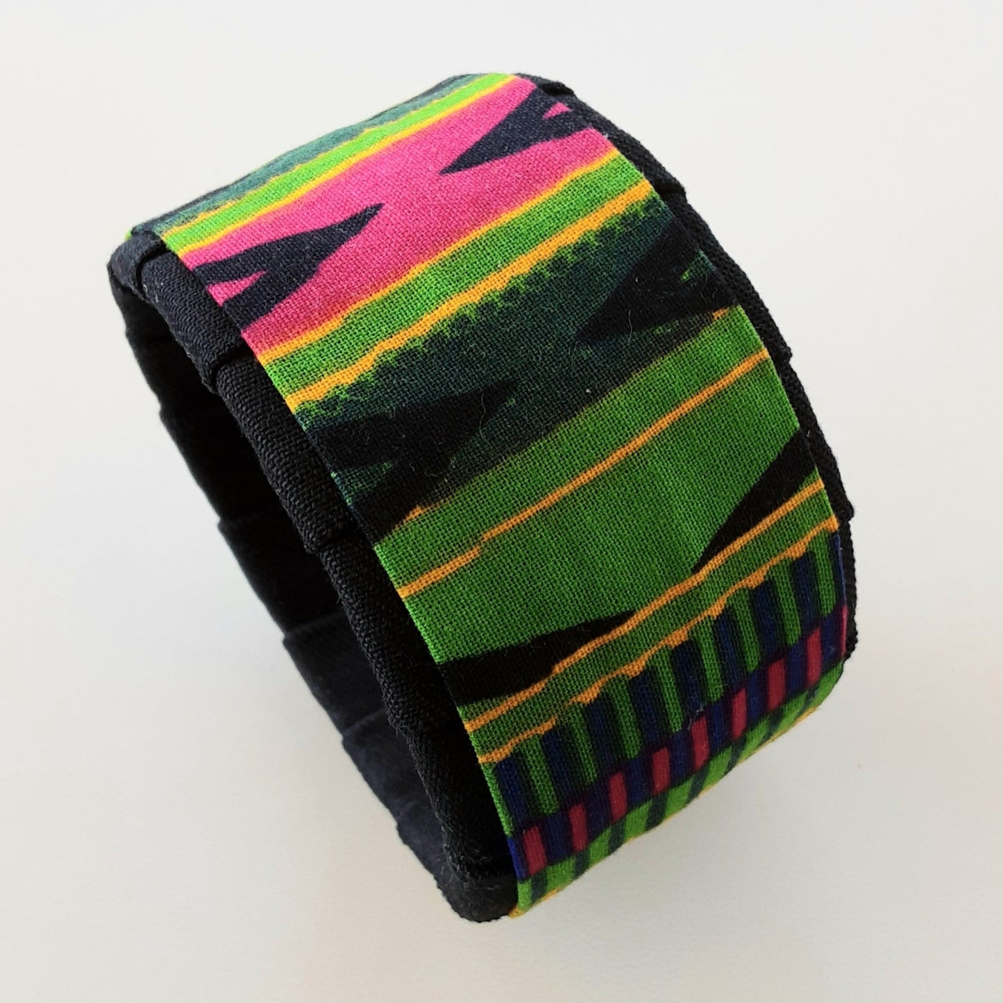 Bracelet- Manchette en tissu Wax modèle SIKA