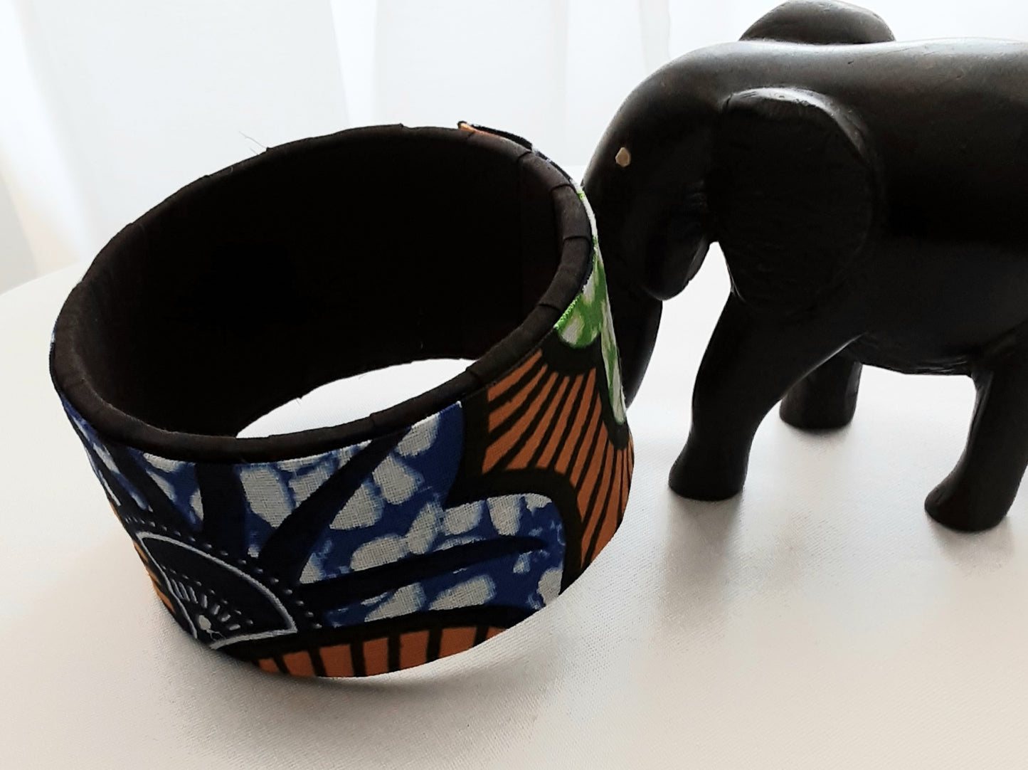 Bracelet- Manchette en tissu Wax modèle SIKA